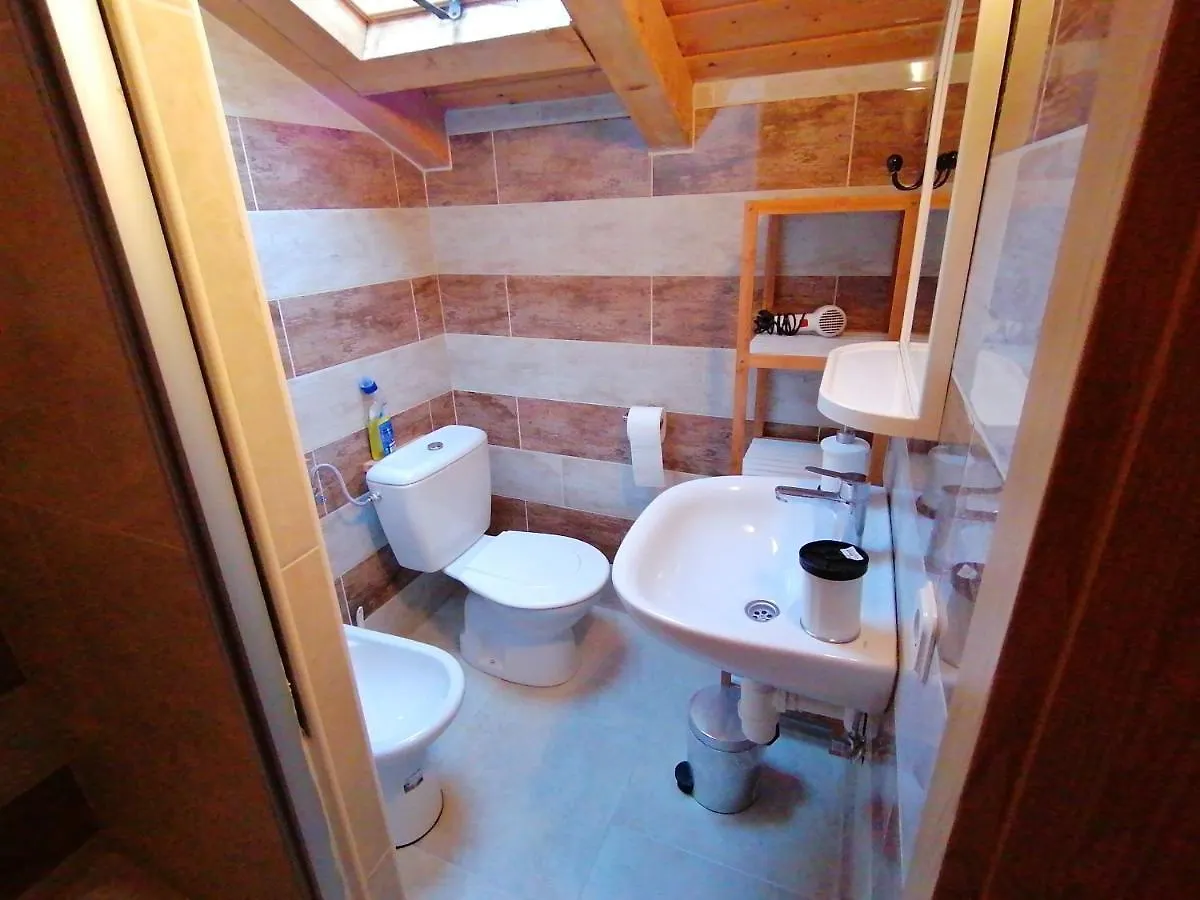 70 M2 Ferienwohnung Jurici In Steinhaus Unweit Von Porec
